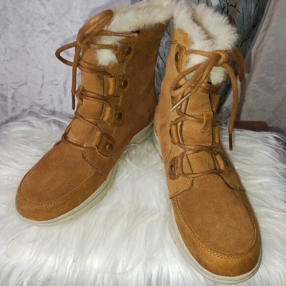 Sorel Explorer II Faux Fur waterproof velvet tan leather boots. - Picture 5 of 9